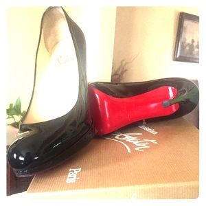 Loubitan Black Classic Patent Pump